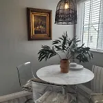 Crescent View & Quiet Sleeps 4 *