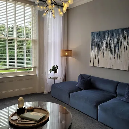 Crescent View * Scarborough